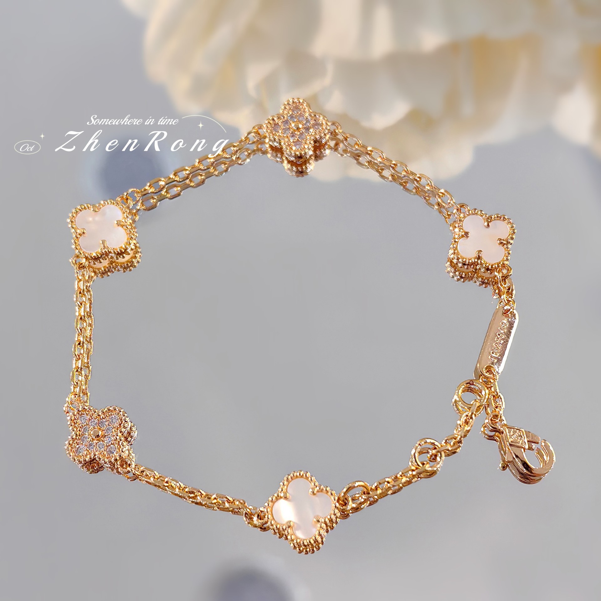 High version Van family mini four-leaf clover red chalcedony bracelet V gold pink crystal diamond lucky clover white mother-of-pearl bracelet women