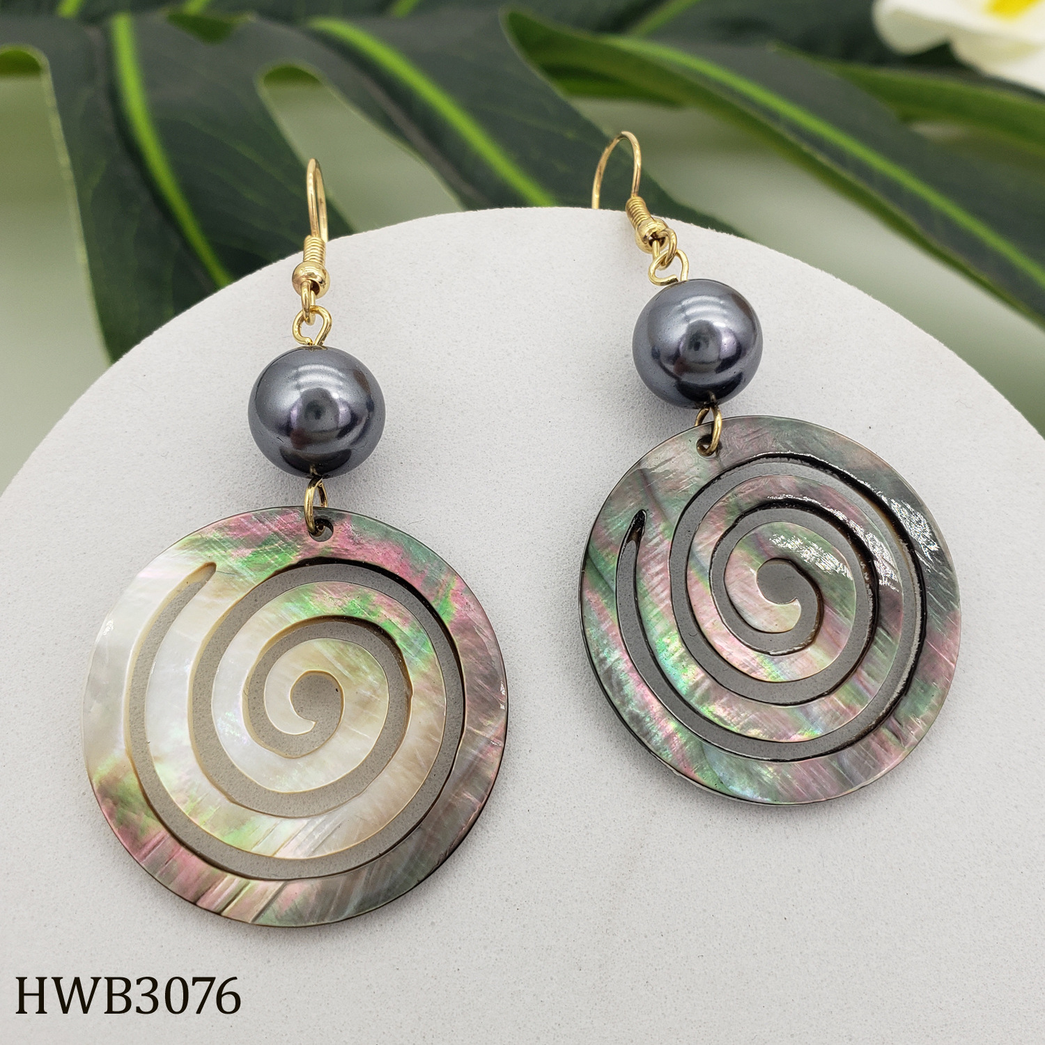 Exclusive Natural Black Shell Earrings Tropical Island Style Shell Pearl Earrings for Women