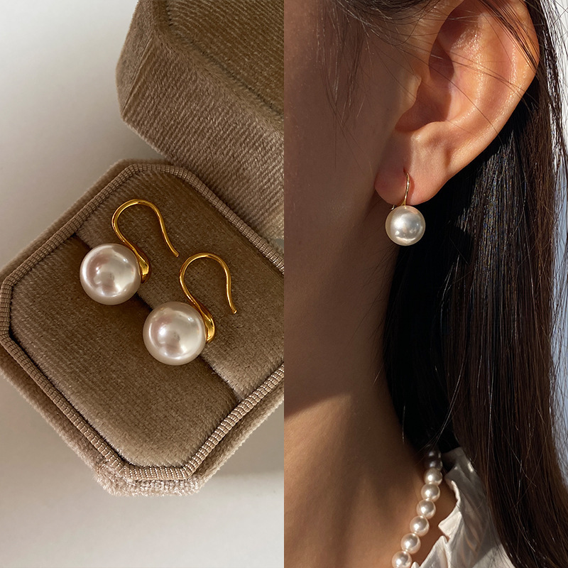 2025 new round pearl stud earrings women earrings commuting high heel ear hooks