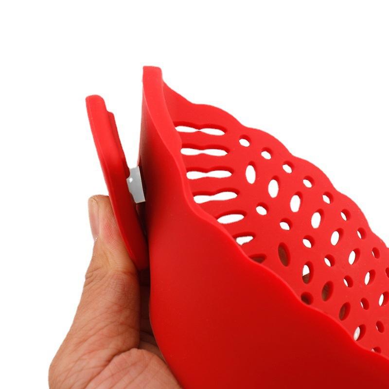 Household kitchen tool silicone pot edge drainer vegetable noodle strainer dish draining filter baffle