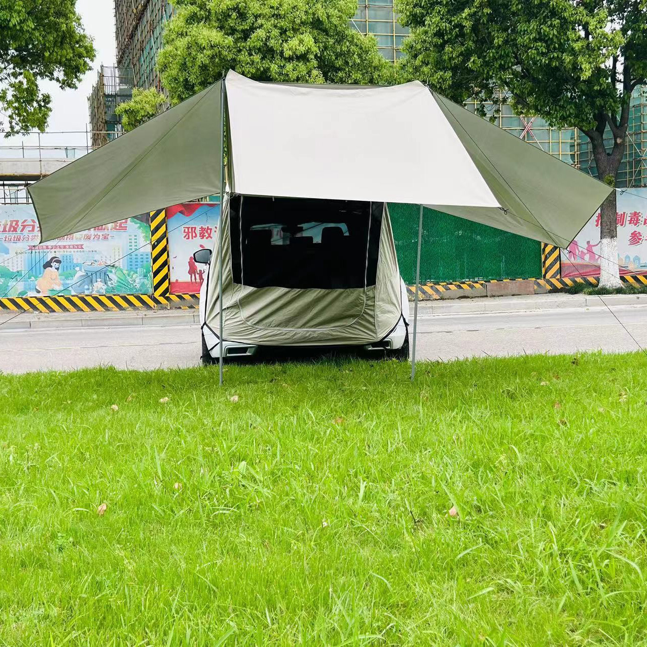 Outdoor SUV self-driving barbecue camping car tail extension tent, sunshade rainproof car travel trunk tent
