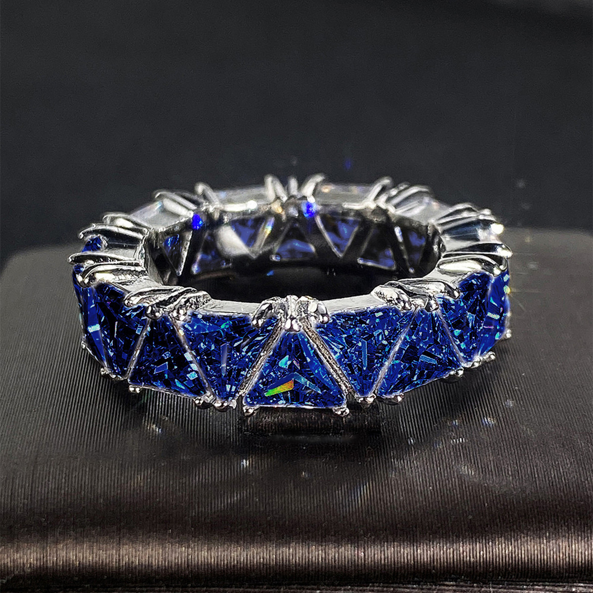 Cao Shi Women's Luxurious Titanium Zircon Ring Full Pavé Ring Jewelry Birthday Gift Party Jewelry