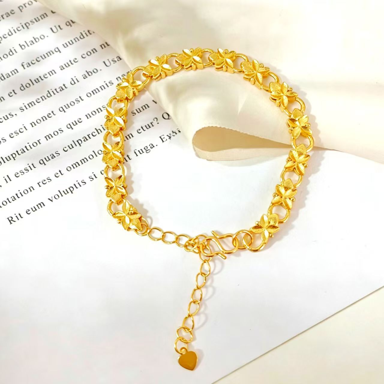 Vietnamese sand gold bracelet, four-leaf clover bracelet, two-life joy live streaming jewelry