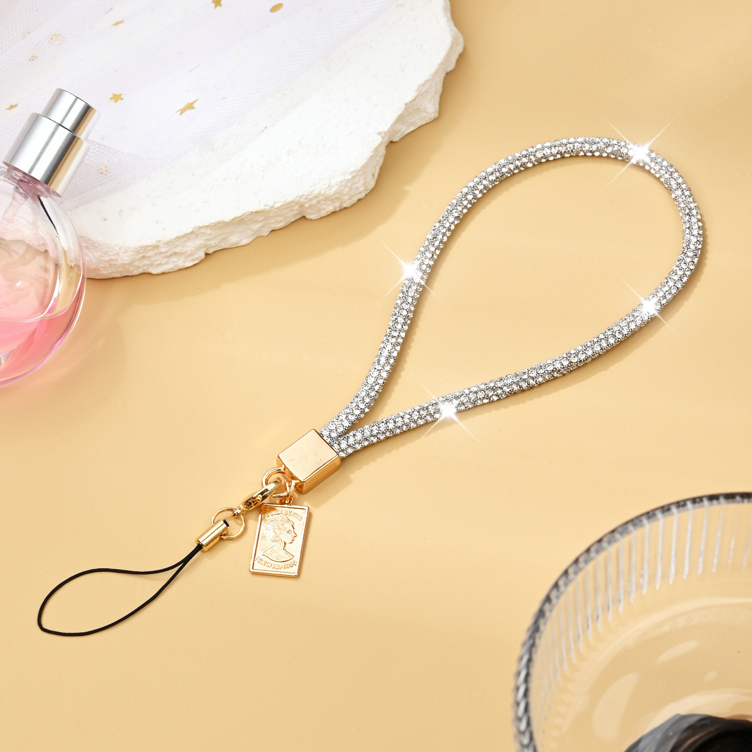 Luxury women rhinestone phone lanyard phone chain short phone pendant hanging chain wrist rope