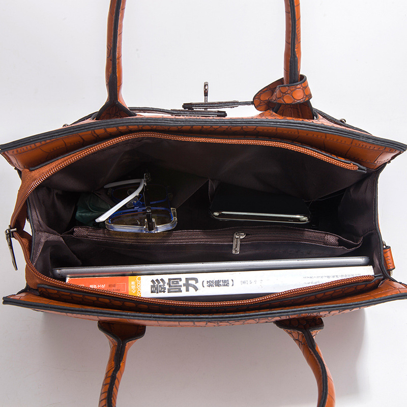 2026 new autumn winter crocodile pattern handbag crossbody bag large capacity three-piece set mother-child bag