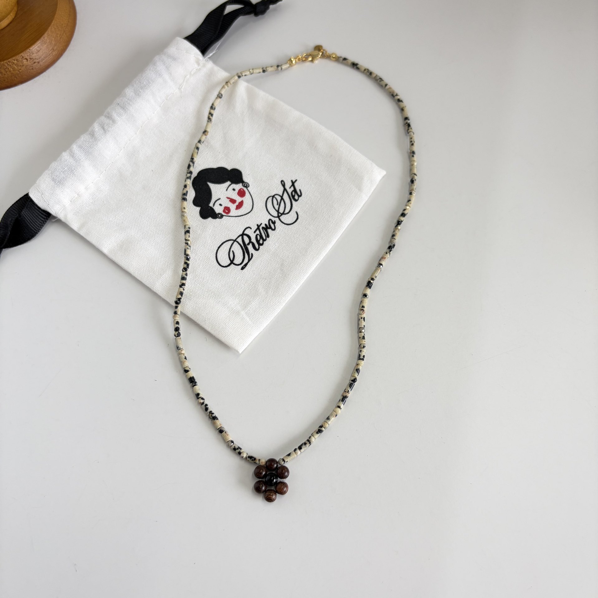 Spring Summer New Agarwood Sandalwood Natural Stone Agate/Amber/Crystal Tiger Eye Agate Beaded Bracelet for Women Collection