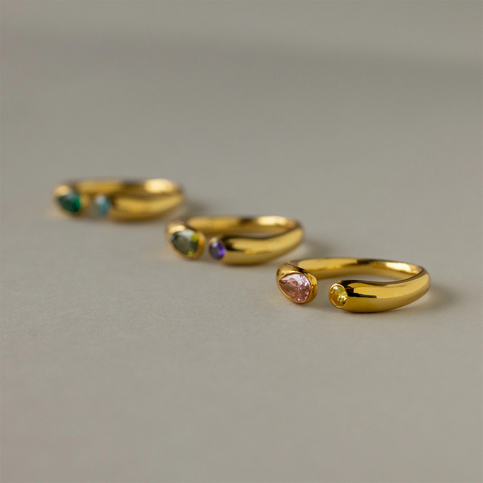 Stainless steel December birthstone ring 12-month birthstone ring vacuum electroplated 18k real gold
