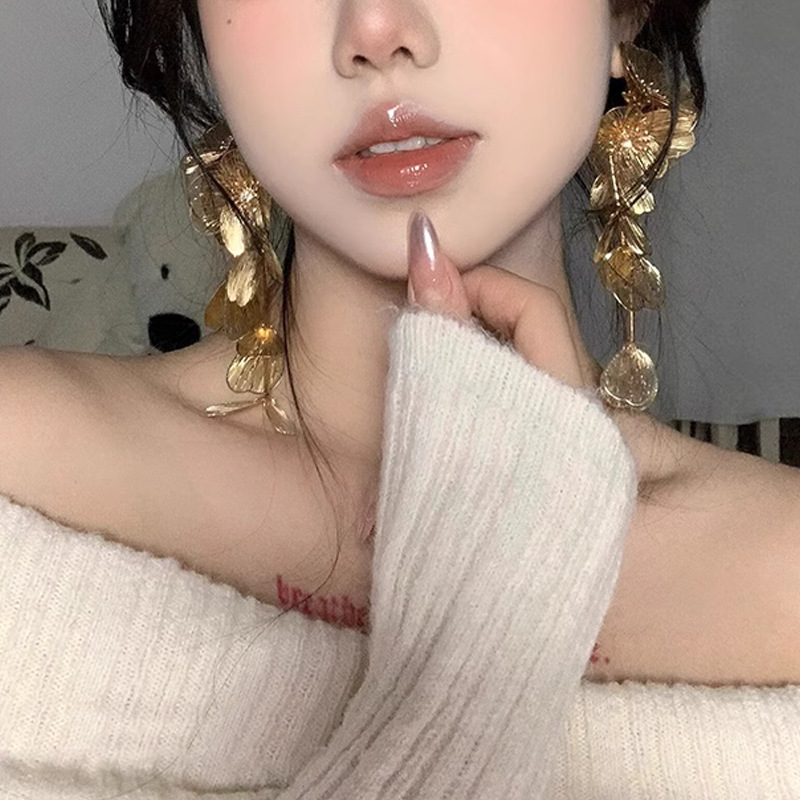Gold tassel flower earrings women exaggerated round face ear clip ear drop wedding earrings