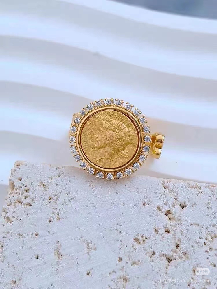 Metal-Set Diamond Portrait Coin Open Ring Queen Gold Coin