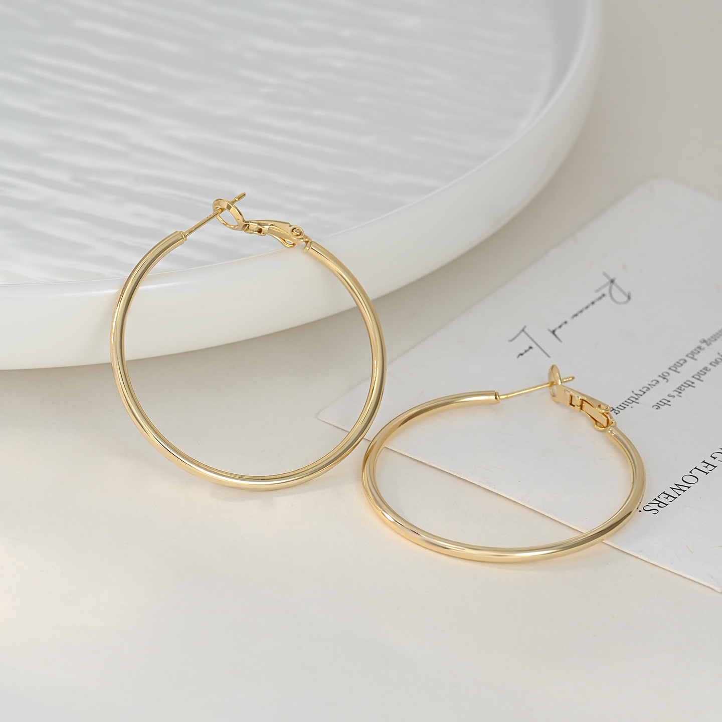 2025 new S925 silver needle exaggerated ear hoop simple smooth surface earrings ear studs