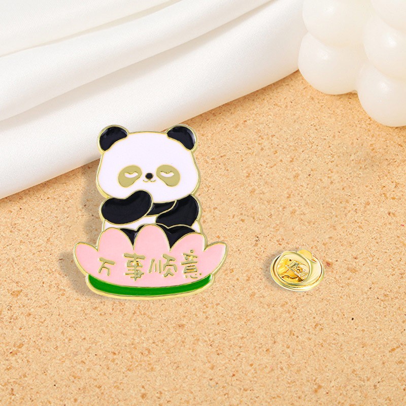 Chinese Style Panda Brooch Cute Animal Bag Badge Clothing Bag Accessory Bamboo Giant Panda Chain Lapel Pin