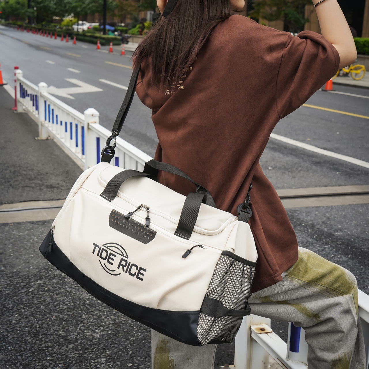 Brand Gym Bag Large Capacity Wet-Dry Separation Sports Travel Bag Handheld Crossbody Luggage Bag Customizable Logo