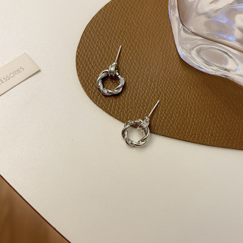 S925 silver needle simple small twist circle ear studs women mini earrings short ear accessories 4789