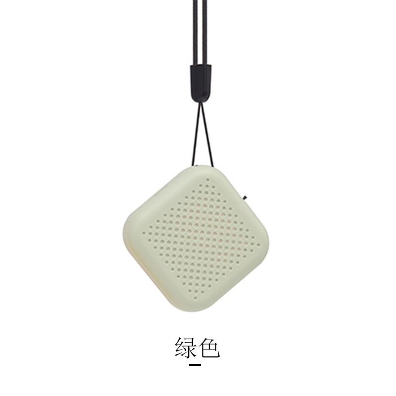 Portable neck-worn air purifier small mini negative ion personal necklace wearable remove second-hand smoke pendant