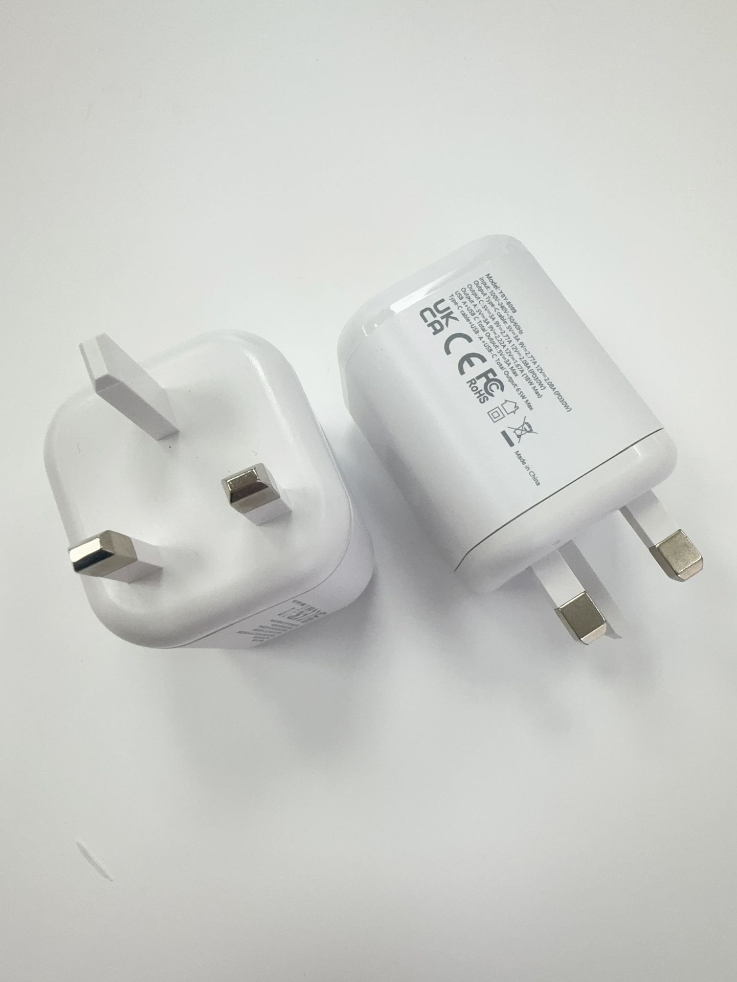 New 65W UK Standard Retractable Cable A+C Phone Charger with Cable Adapter US EU Standard