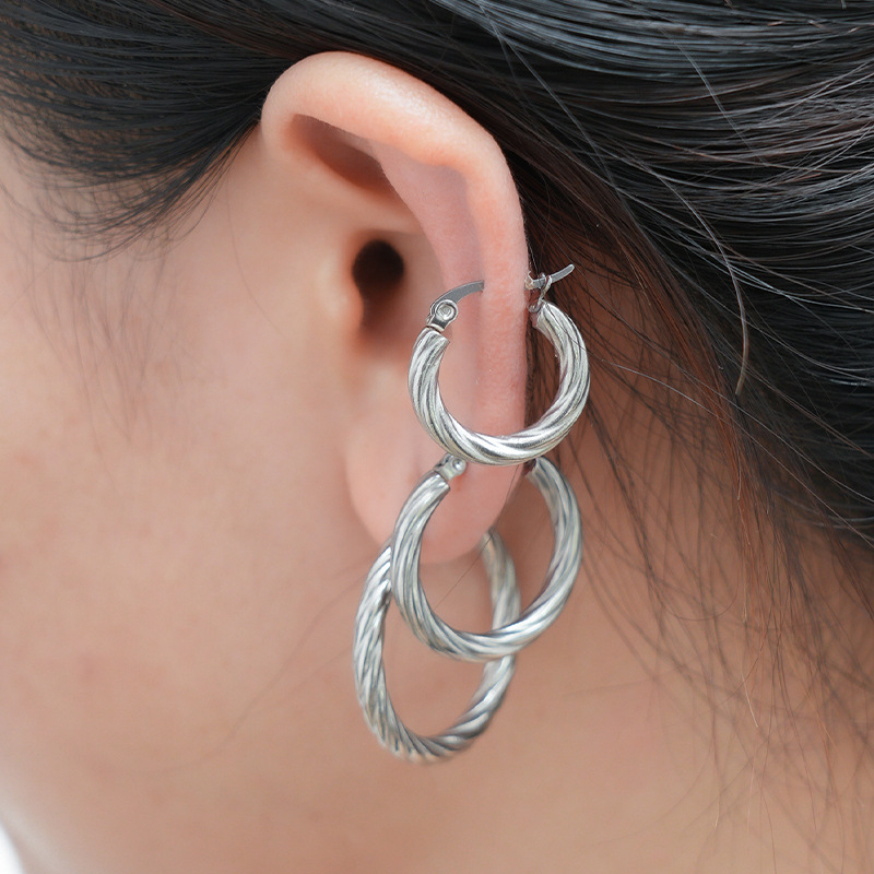 Wind gold women's round diagonal pattern stainless steel earrings simple earring set