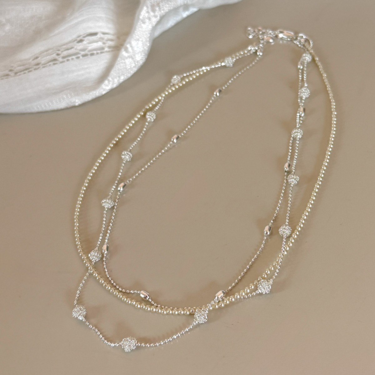 Moonlight three layers multi-layer stacking pearl ball necklace gentle wind锁骨 chain