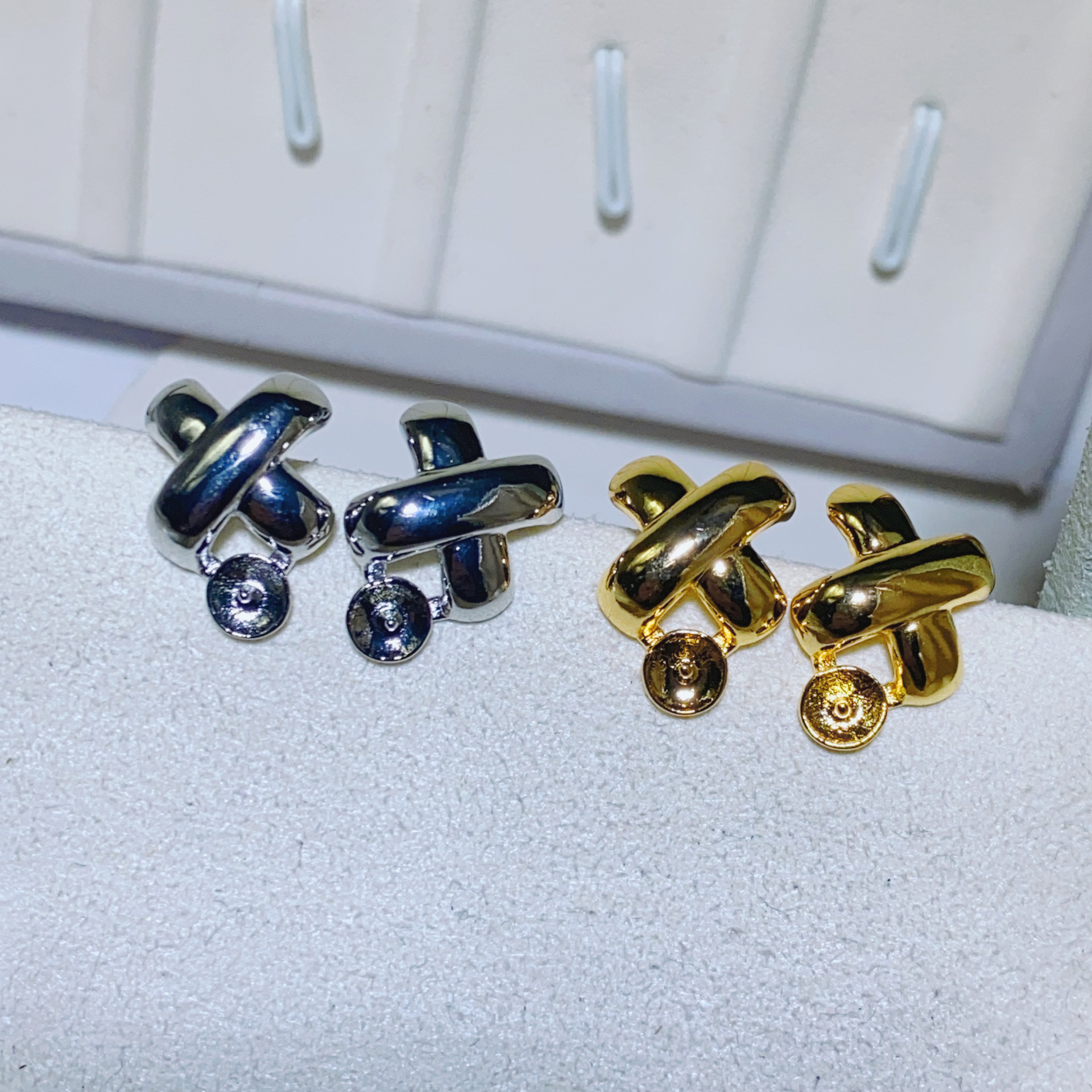 金色托（不含珠） · P1482叉叉（5-5.5mm）