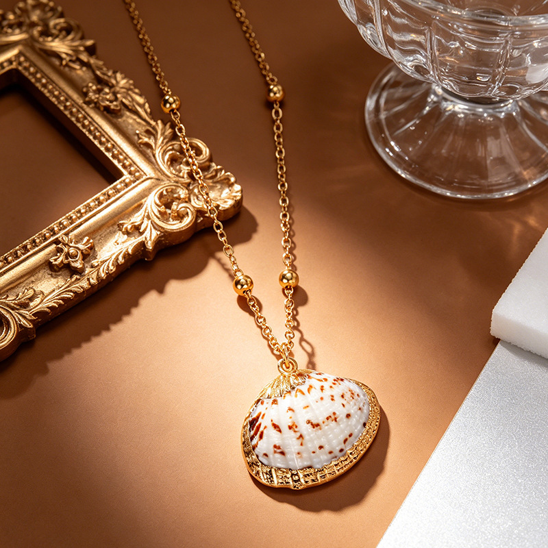 Natural Shell Niche Gold-Plated Edge Beach Marine Life Conch Shell Pearl Pendant Necklace Factory