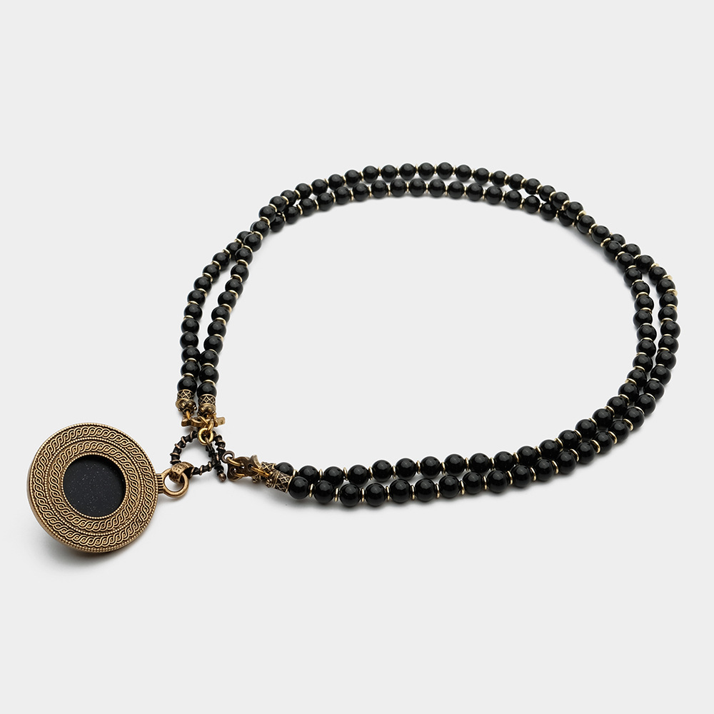 European Series White Round Pendant Vintage Natural Black Agate Beaded Chain Necklace