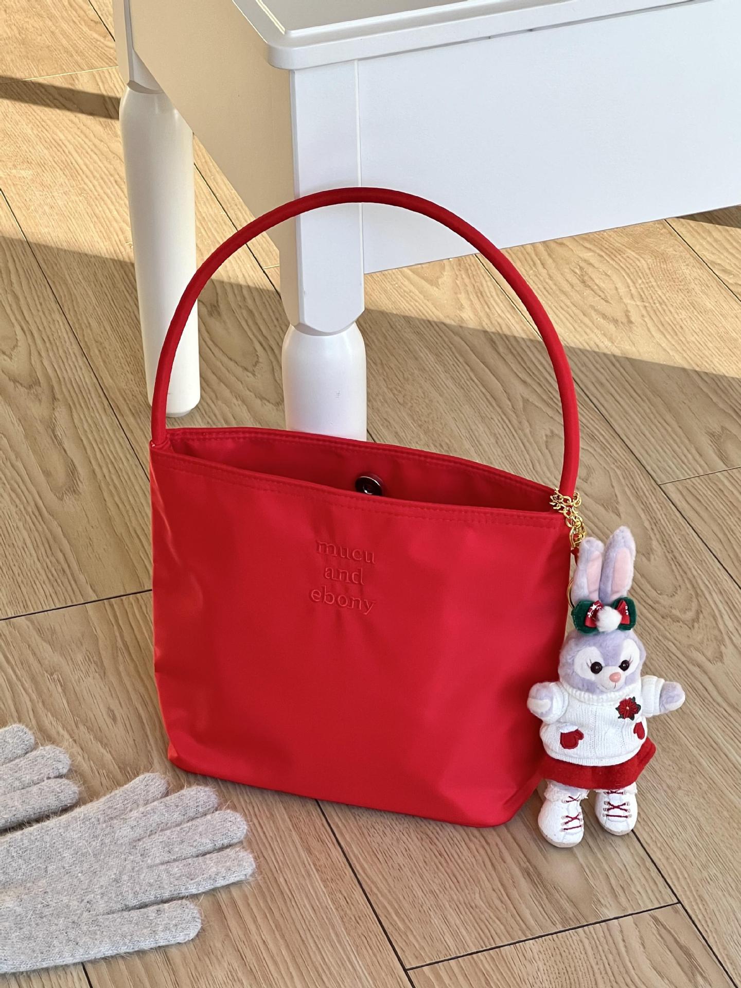 2025 New Bucket Bag Women Simple Casual Handheld Bag Nylon Underarm Bag Niche