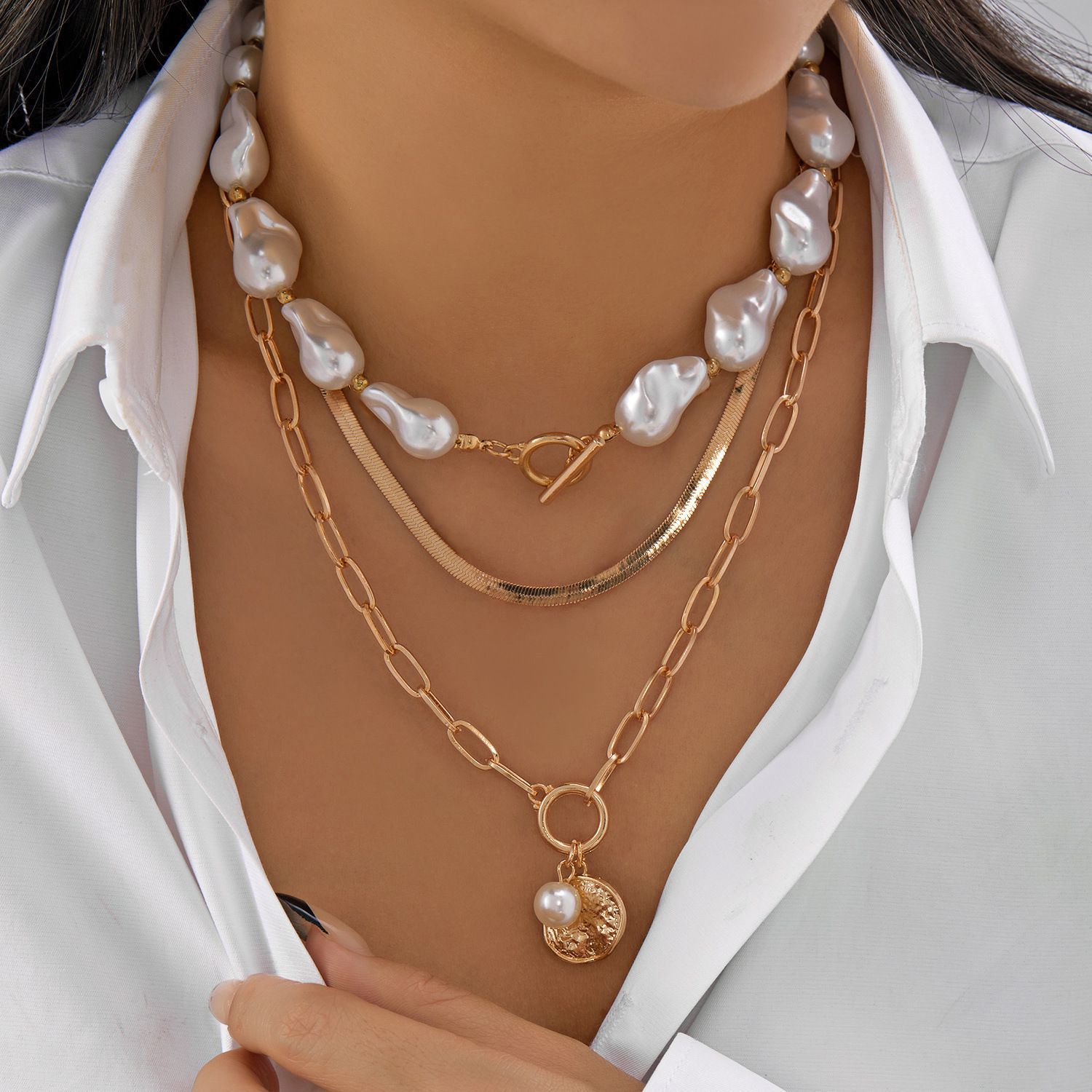 Women Necklace Baroque Palace Style Imitation Pearl Tassel Necklace Geometric Flat Snake Bone Necklace