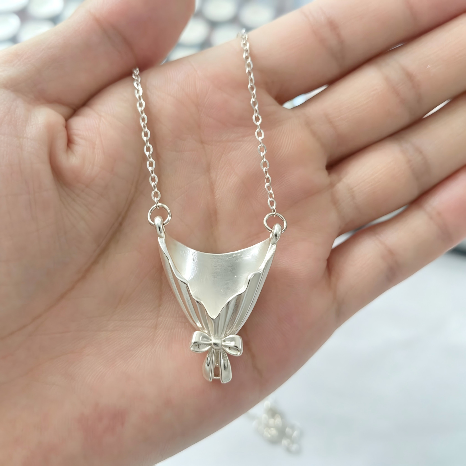 Independent Station Bouquet Bow Necklace Women Insertable Flower Collarbone Chain Neck Chain