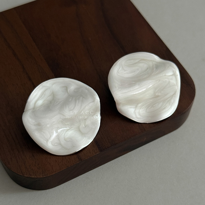 Exaggerated Oil-Drop Round Earrings Sweet Stud Earrings Simple Small Earrings for Women