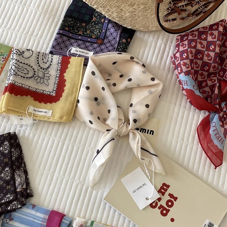 Skin-friendly soft cotton-linen breathable neck-protecting small square scarf, polka dot paisley headscarf, export Korean order neck scarf for women