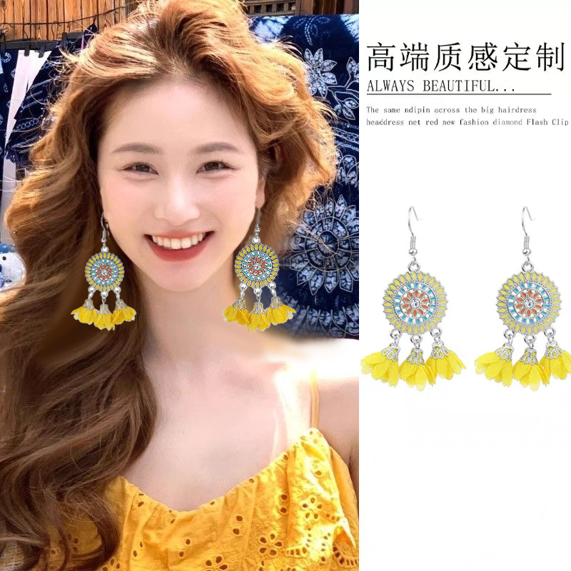 Ethnic style red bead tassel Bohemian earrings Yunnan travel resort style ear cuff feather ear accessories