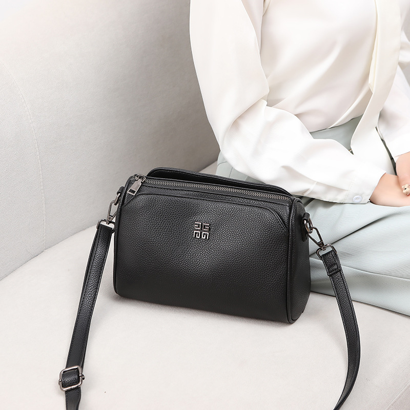 Women's bag 2026 new genuine leather texture single shoulder crossbody bag soft leather middle-aged mother's bag underarm bag