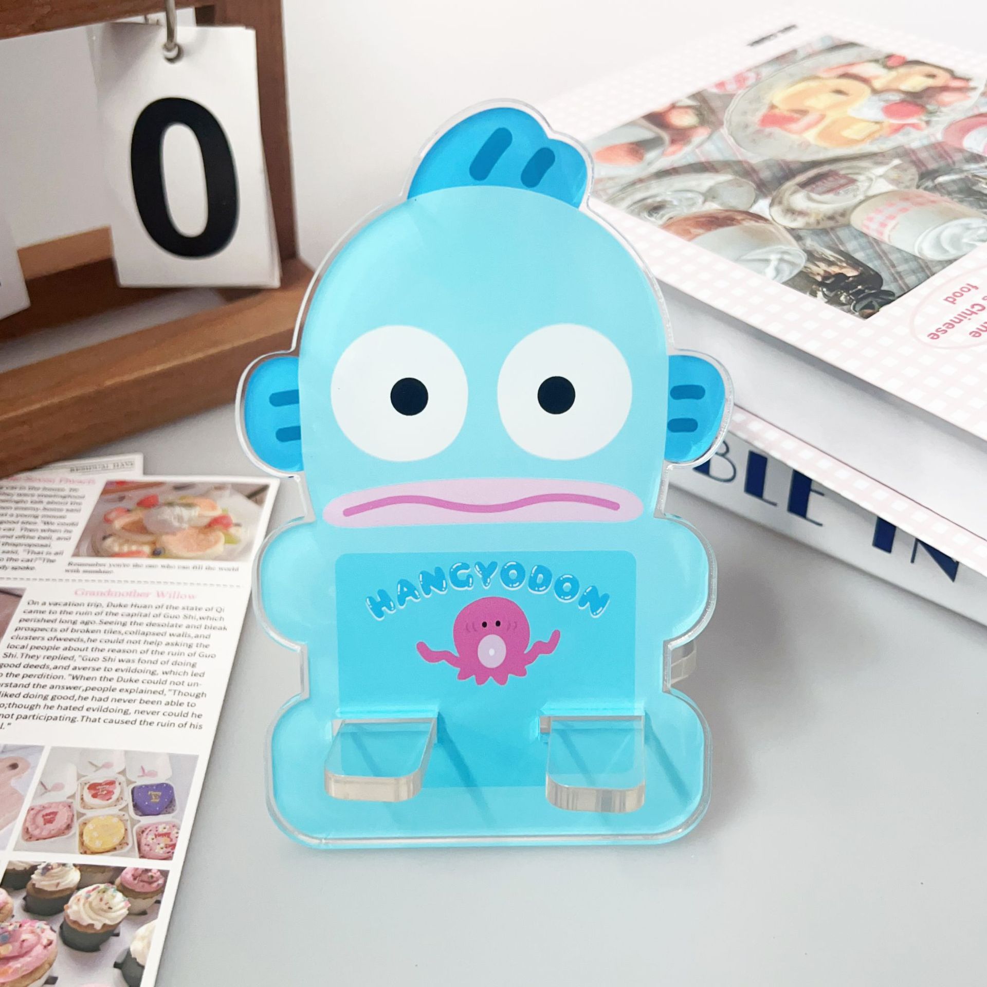 Thickened 5mm Cartoon Desktop Stand Acrylic Kuromi Pochacco Tablet Phone Stand