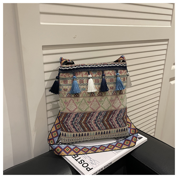 Ethnic Style Fringe Crossbody Bag Women 2026 New Bohemian Style Single Shoulder Handbag