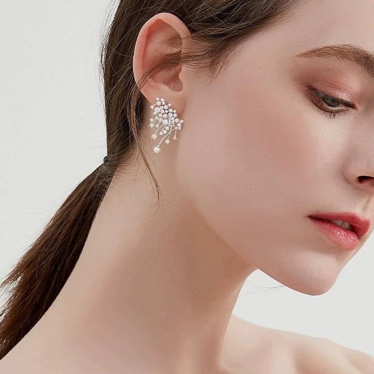 Exclusive Hefang Dazzling Star Cloud Earrings Elegant Ear Clip Stud Earrings Women Gift