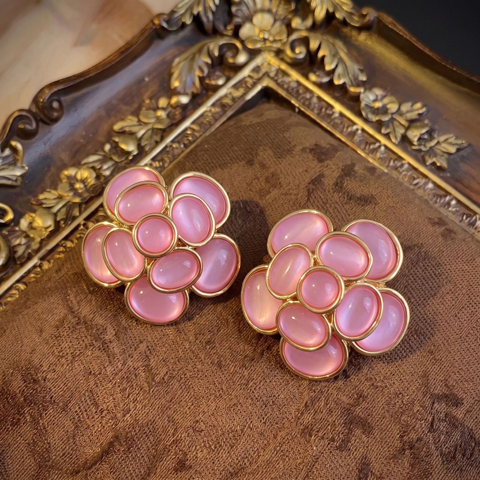Qingdao accessories Hepburn-style pearl necklace camellia pendant earring set