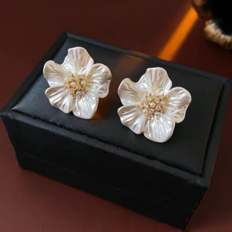 Sweet camellia pearl zircon ear studs women gentle whitening earrings elegant ear accessories