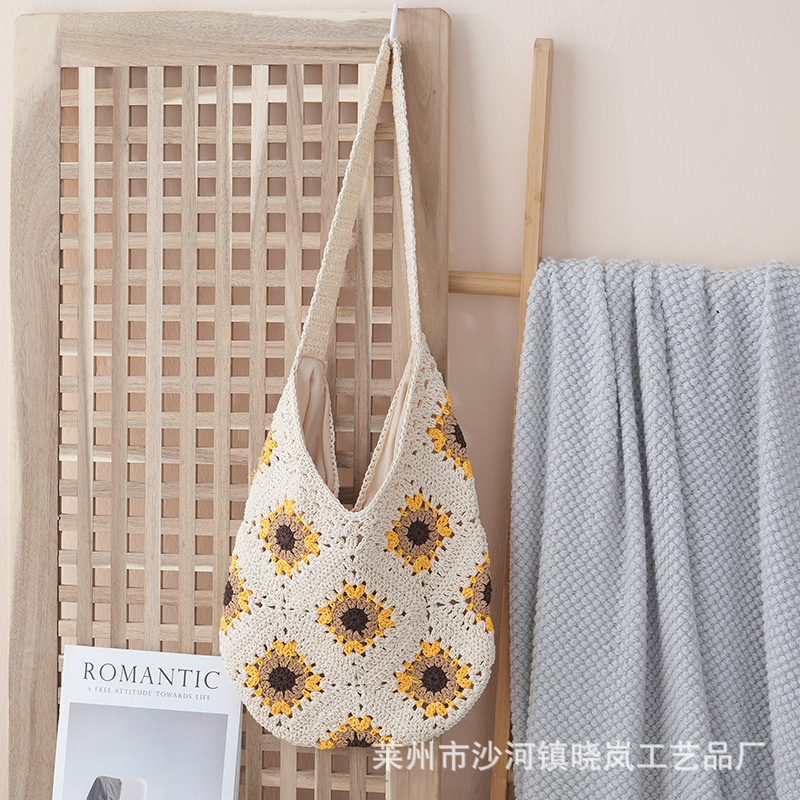 2025 new flower woven bag handmade woven daisy straw bag women's travel vacation handbag shoulder bag