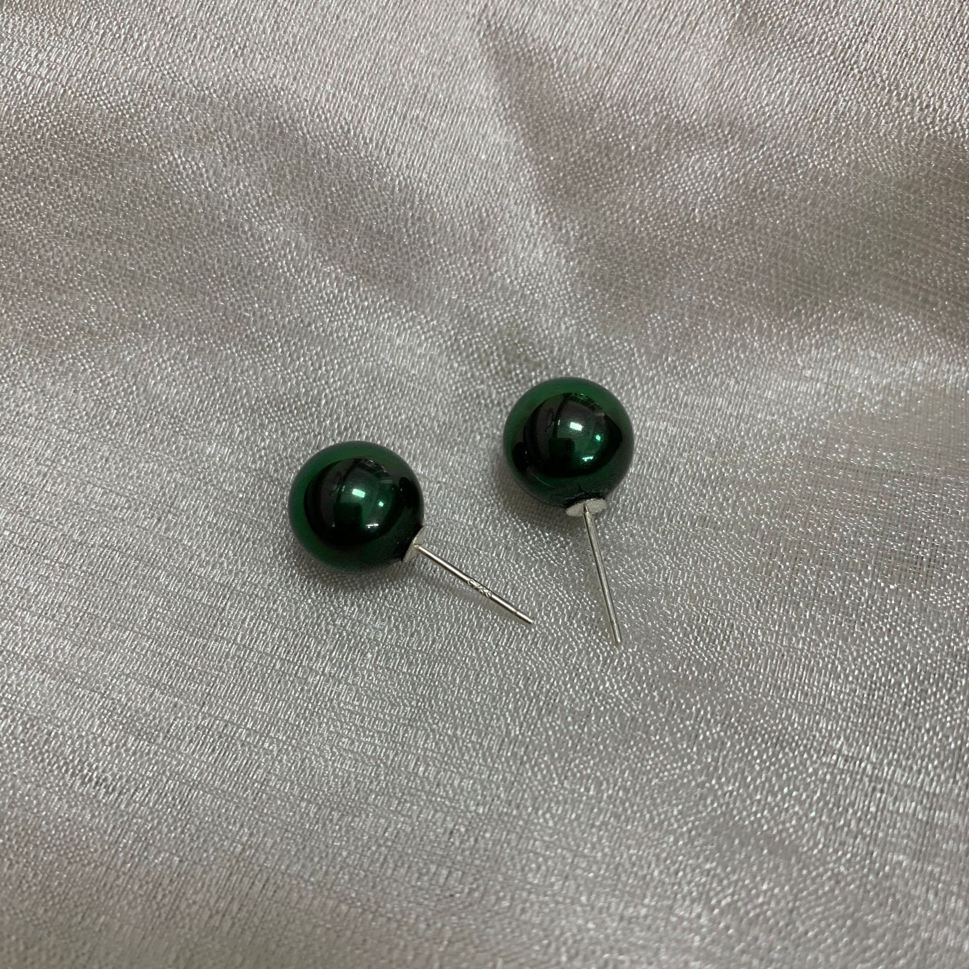 孔雀石银针耳钉10mm