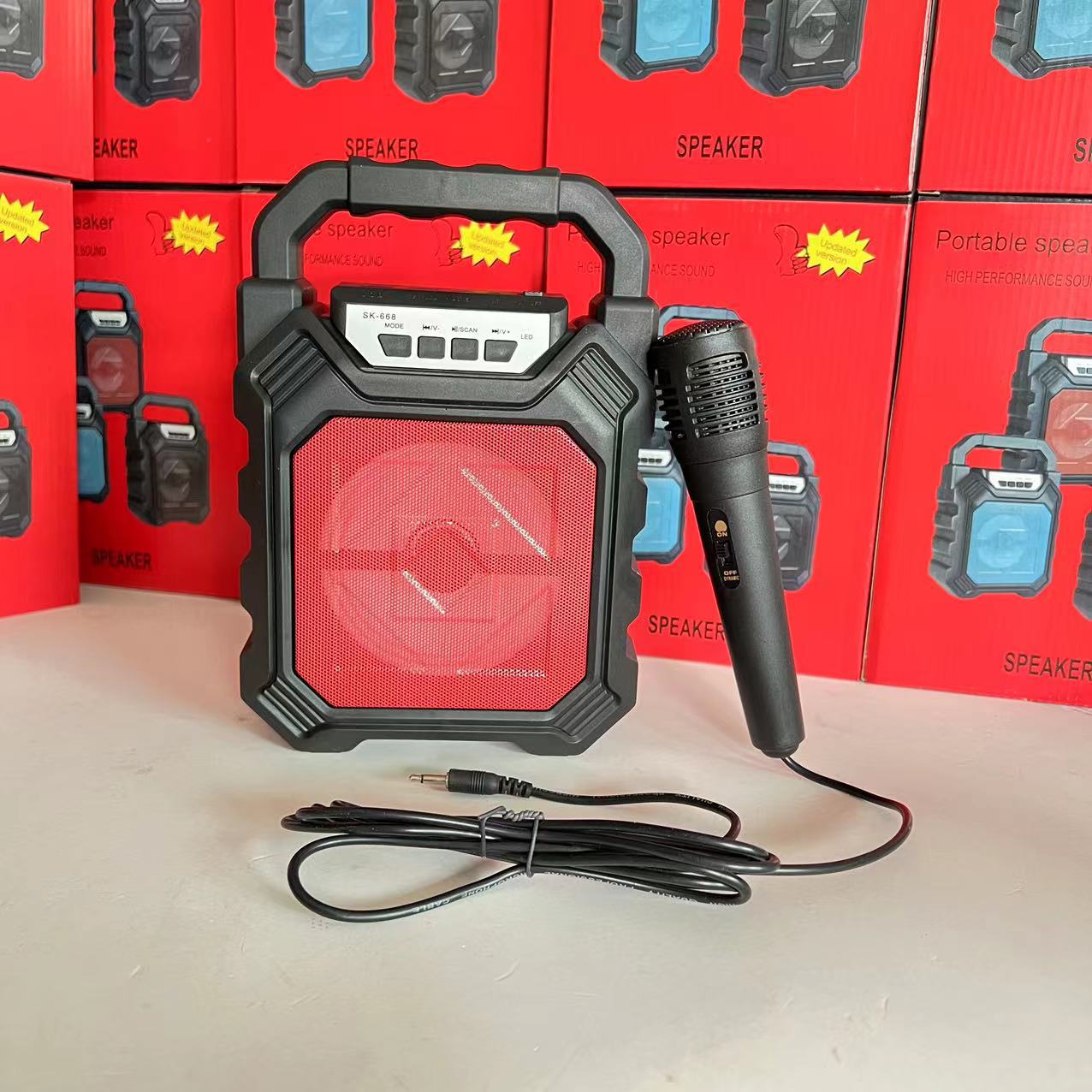 668 portable outdoor square dance Bluetooth audio pluggable card subwoofer wireless Bluetooth speaker