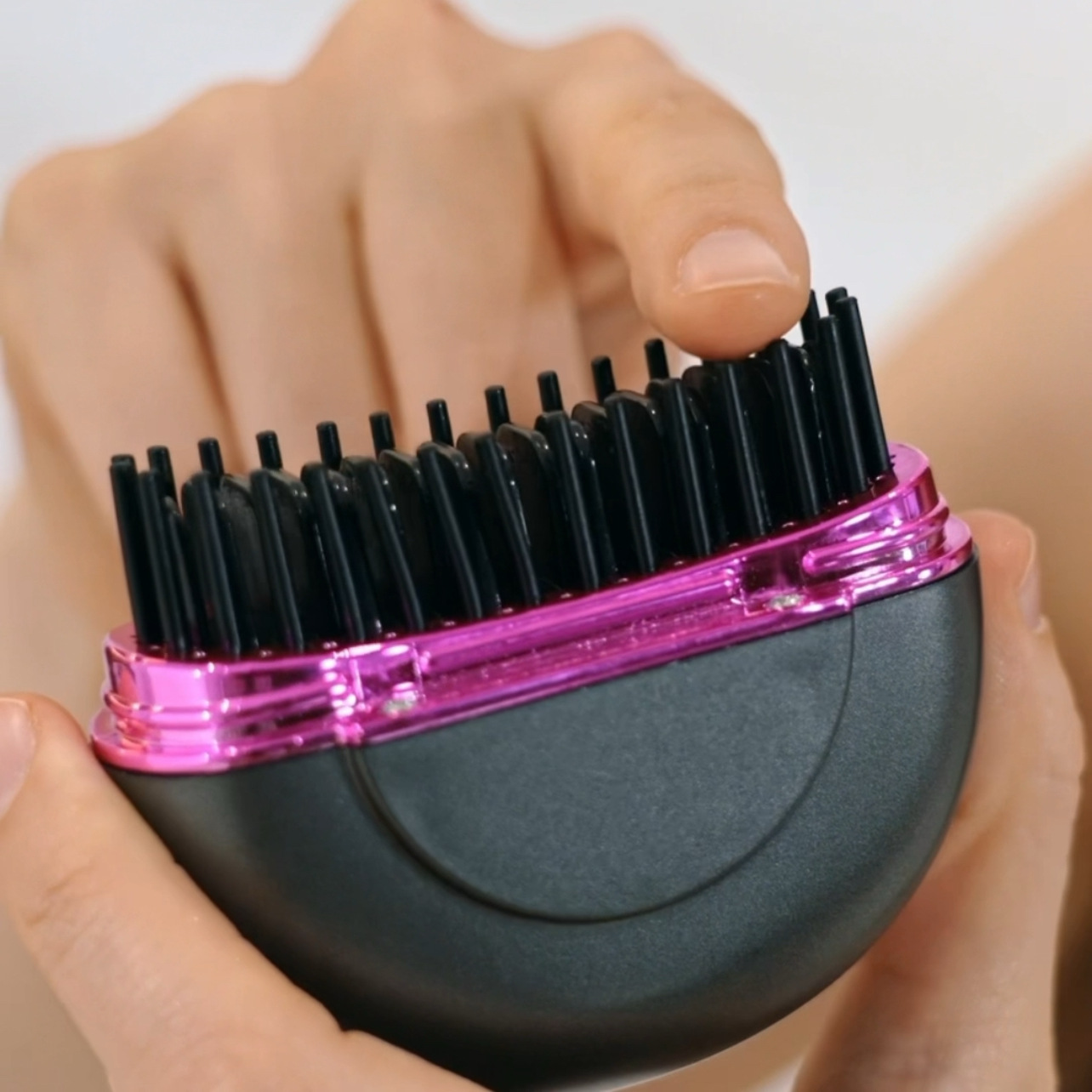 Charging Mini Straightening Comb Wireless Portable New Straightener Hair Care Non-Damaging Styling