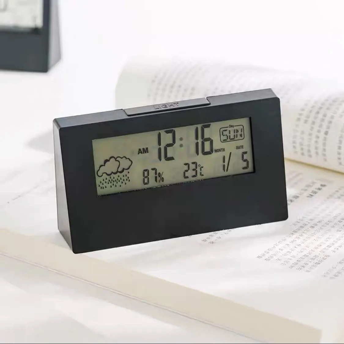 Desktop electronic alarm clock weather display alarm clock alarm clock student special with light student alarm clock with voice alarm clock