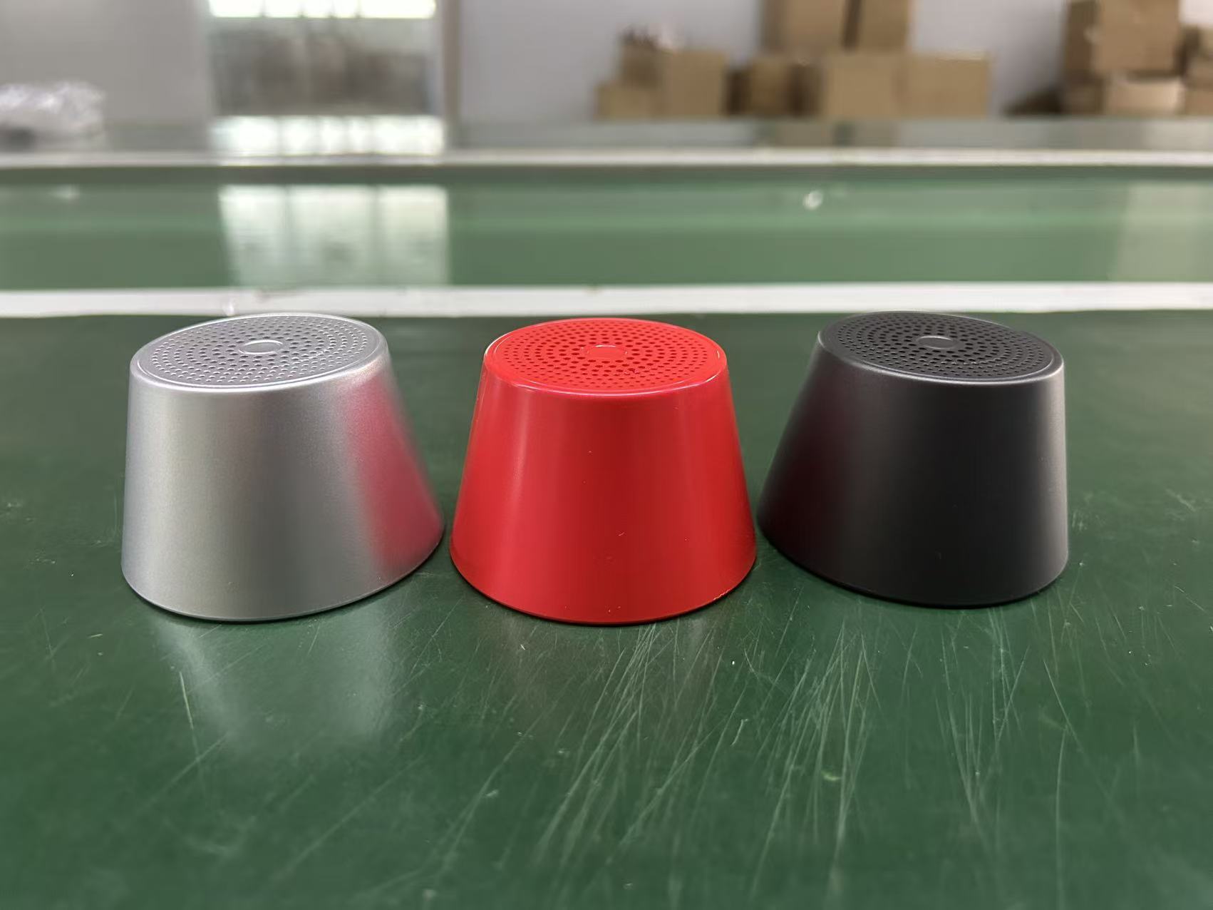 Magnetic Bluetooth Speaker Portable Small Steel Cannon Wireless Outdoor Mini Subwoofer Portable Phone Stand Speaker