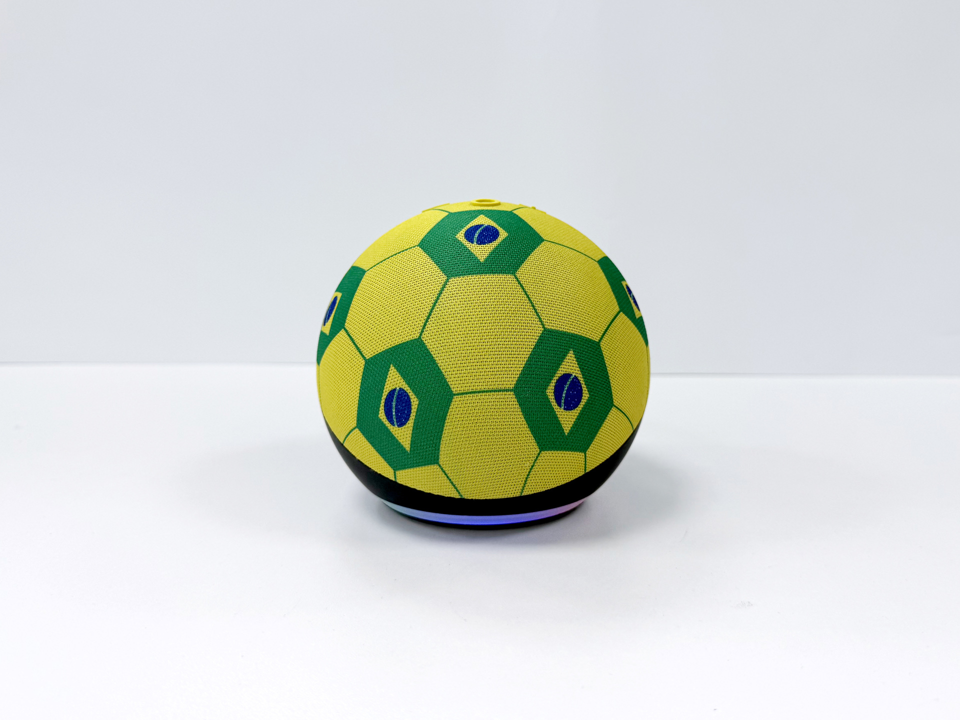 26Alaxe Bluetooth Speaker Heavy Bass Small Steel Cannon Outdoor High Power High Quality Desktop Mini Speaker