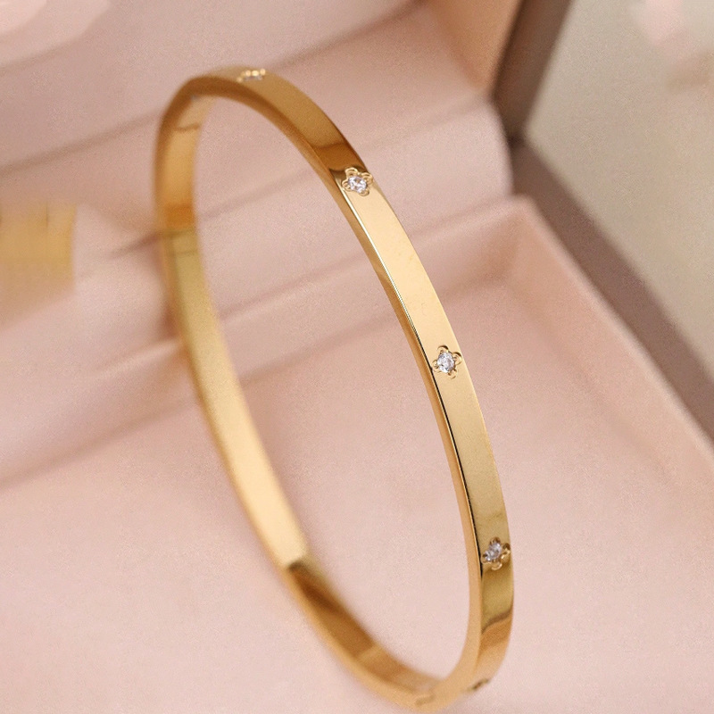 Gold-plated four-leaf clover diamond-studded open bangle for women stackable stainless steel jewelry
