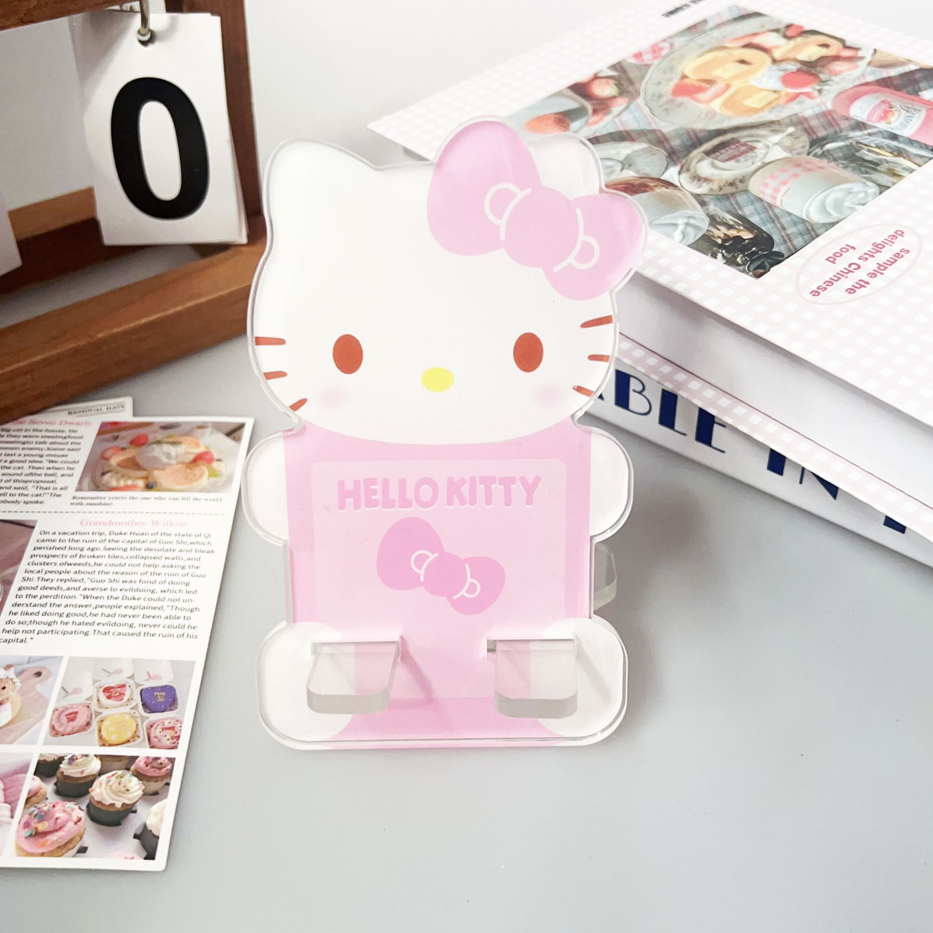 Thickened 5mm Cartoon Desktop Stand Acrylic Kuromi Pochacco Tablet Phone Stand