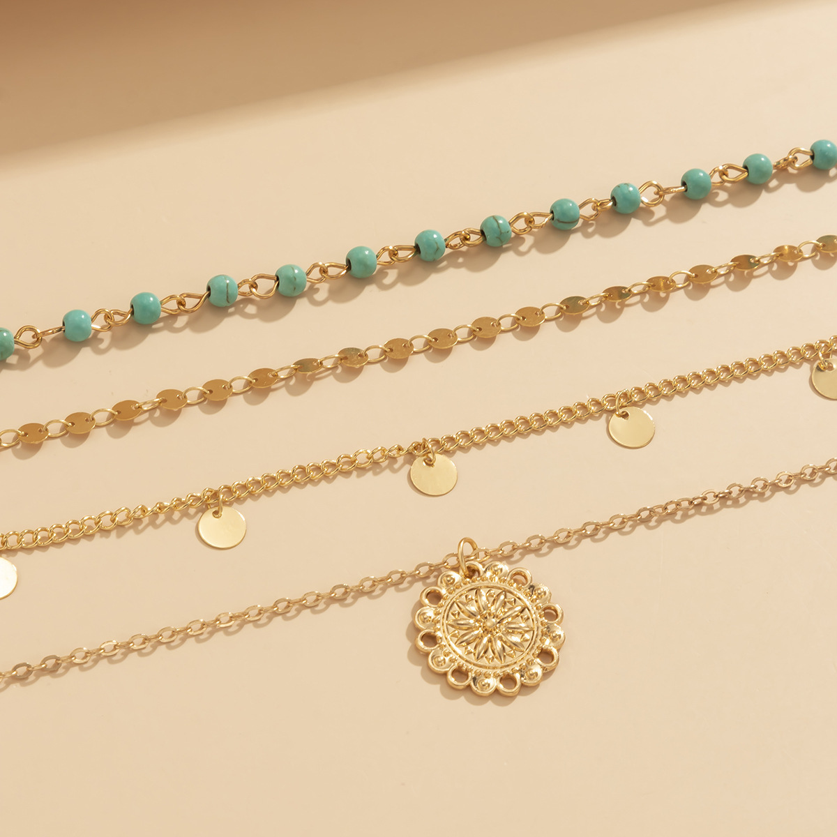 Jewelry Ethnic Style Turquoise Collar Necklace Women Simple Metal Flower Disc Sequins Necklace