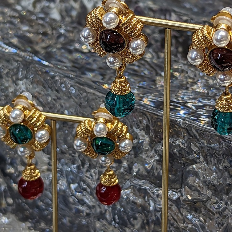 Vintage Glass Brass Elegant Delicate Two-Tone Pendant Earrings Ear Clips