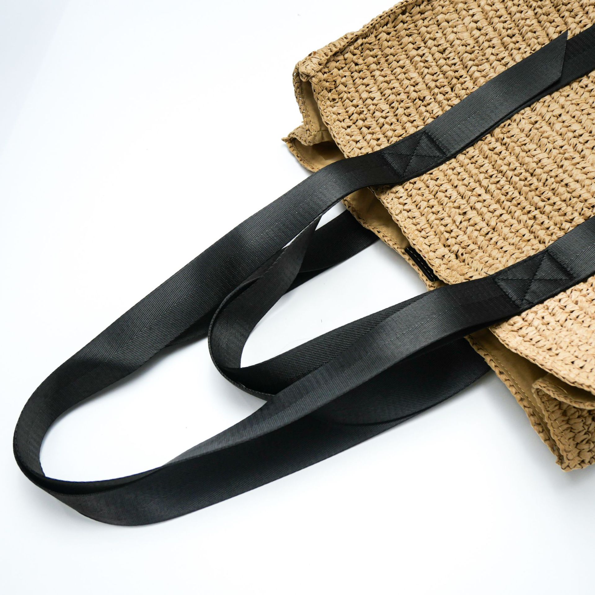 2026 New Single Shoulder Straw Bag Handwoven Bag Large Capacity Tote Bag Vacation Beach Bag Women's Bag