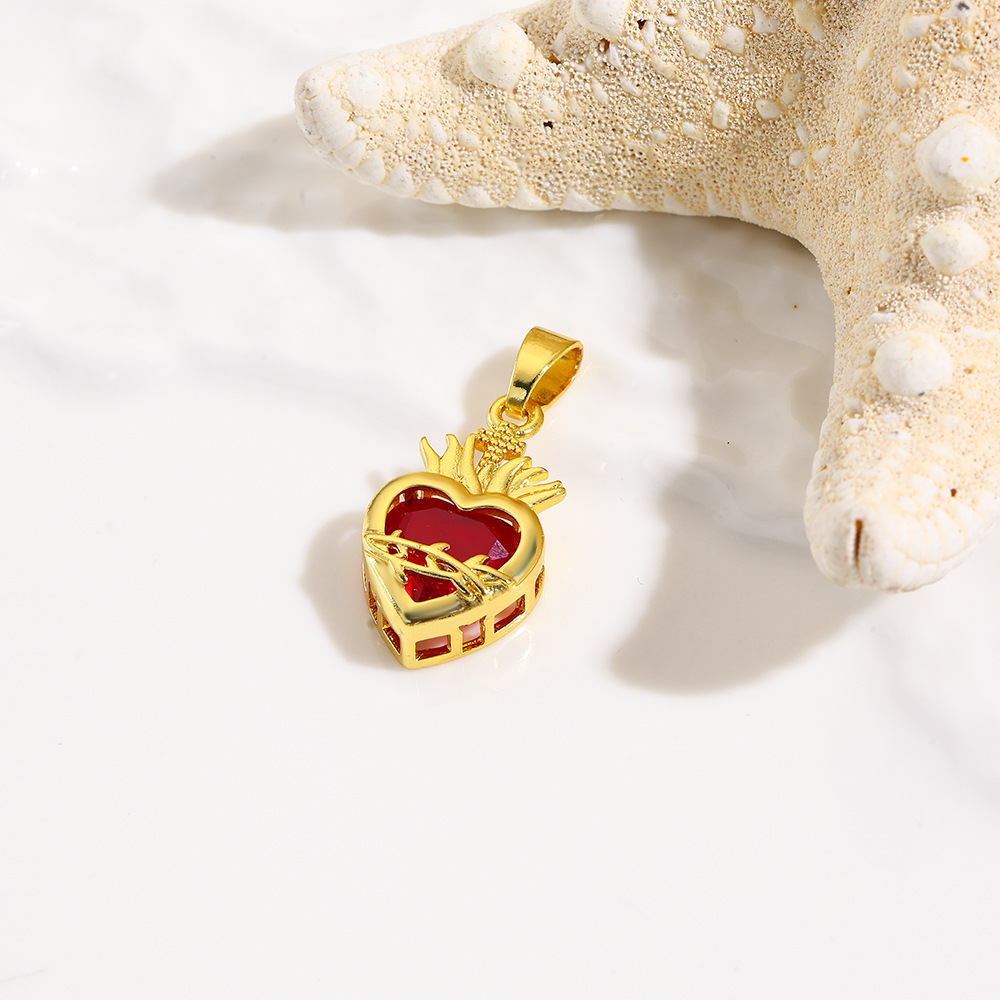 Red crown heart necklace pendant, copper O chain necklace pendant