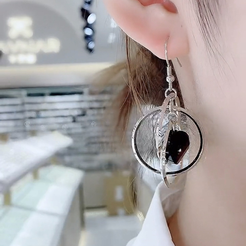 Loop Ear Drops Exaggerated Earrings 2024 New Rotating Hoop Ear Accessories